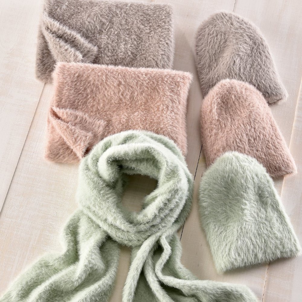 Charlie Paige Womens Hat and Scarf Set-Pink